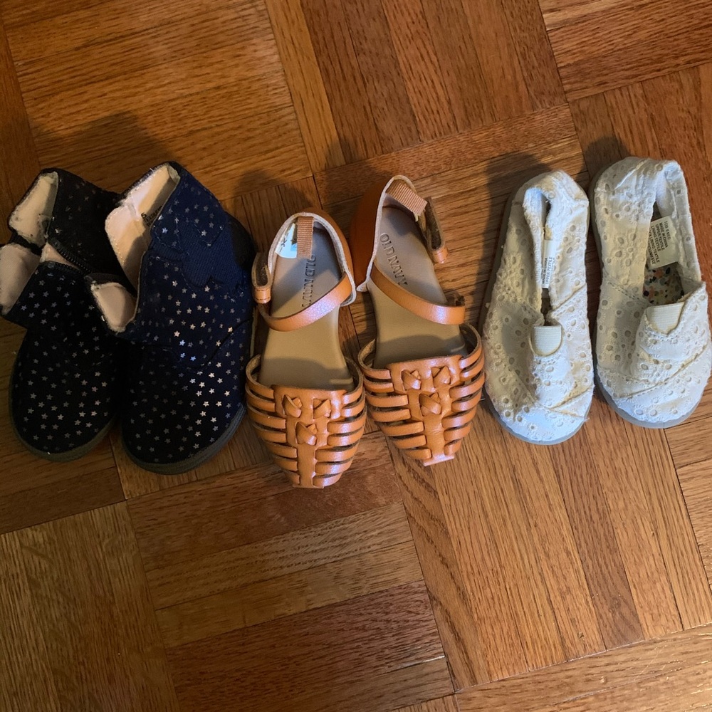 Toddler shoe lot size 5 and 6